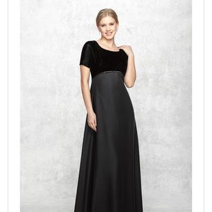 Stage Accents Vienna performance dress in black (size 4) - school appropriate